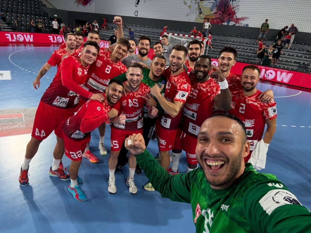 NEWS.ro: Handbal masculin: Dinamo Bucureşti, victorie cu HC Buzău şi câştigă titlul 22 din palmares