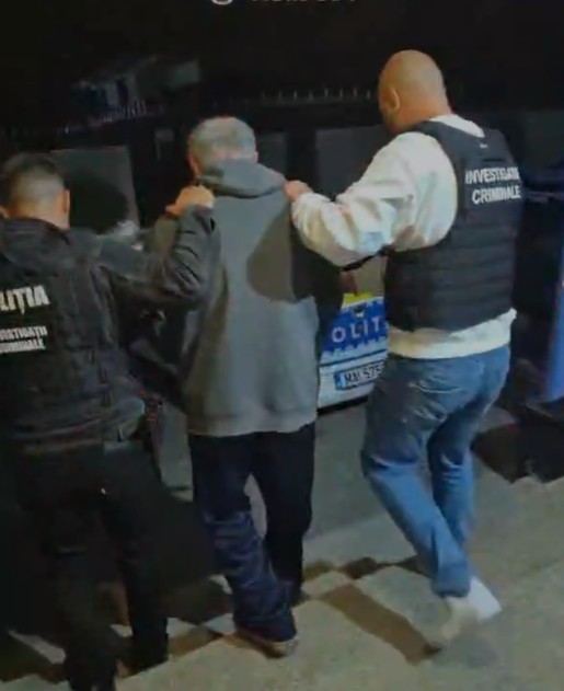 NEWS.ro: Hunedoara: Bărbatul audiat după ce o femeie a fost găsită în stare gravă, la Haţeg, reţinut pentru viol - VIDEO