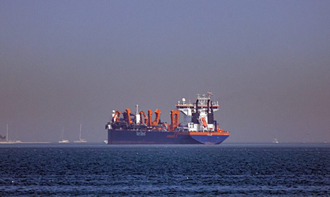 NEWS.ro: Iranul anunţă că a capturat un petrolier în Golful Oman
