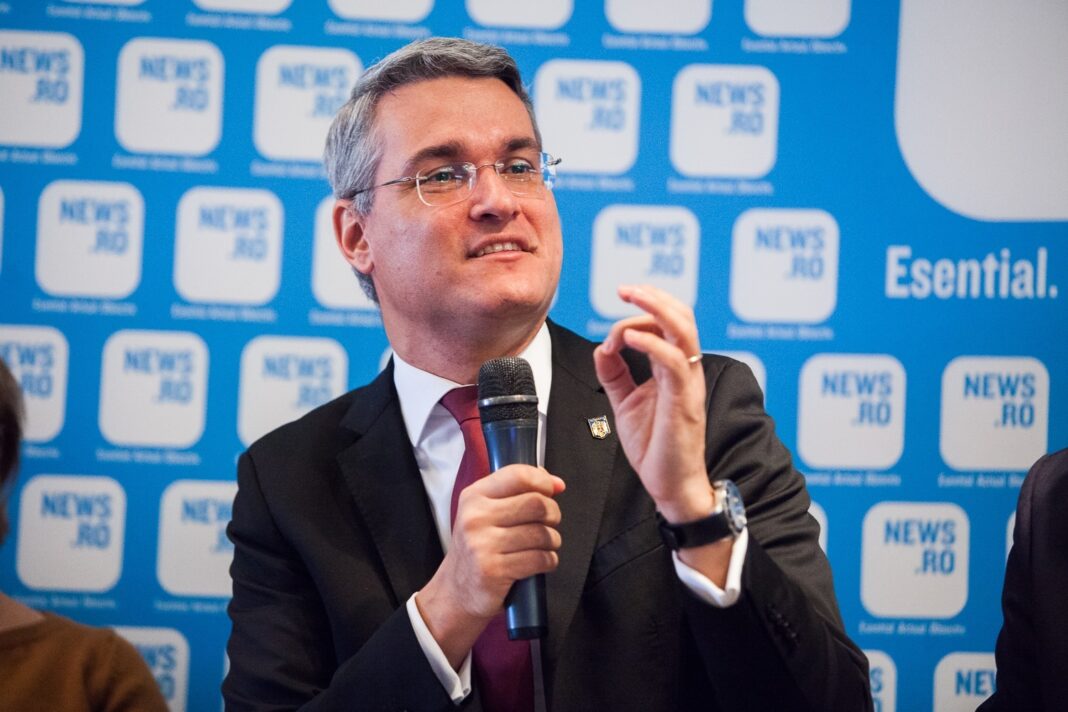 NEWS.ro: Ministrul Proiectelor europene. Dragoş Pîslaru, despre PNRR: Am reuşit să recuperăm 350,7 milioane euro. Pierdem 458,7 milioane euro din cauza reformelor întârziate, incomplete sau făcute prost