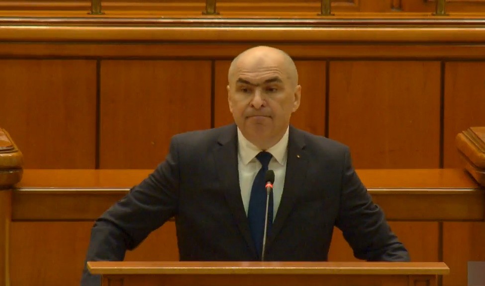 NEWS.ro: MOŢIUNE DE CENZURĂ - Premierul Ilie Bolojan: Am generat supărarea baronilor locali, care nu au mai putut folosi puşculiţa statului