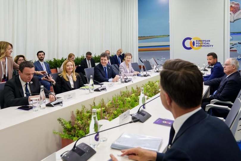 NEWS.ro: Nicuşor Dan a co-prezidat discuţia despre dezinformare şi ameninţǎri hibride, împreunǎ cu Preşedintele Muntenegrului: Dezinformarea, atacurile cibernetice şi ingerinţele externe sunt ameninţări interconectate, impun un răspuns european coordonat