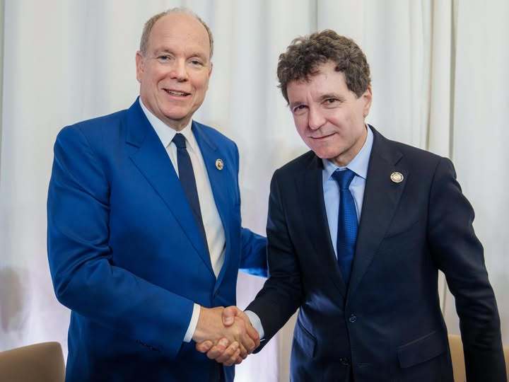 NEWS.ro: Nicuşor Dan, discuţii cu Principele Albert al II-lea de Monaco, la Summitul de la Erevan: România şi Monaco împărtăşesc nu doar bune relaţii bilaterale, ci şi o preocupare constantă pentru cooperarea multilaterală