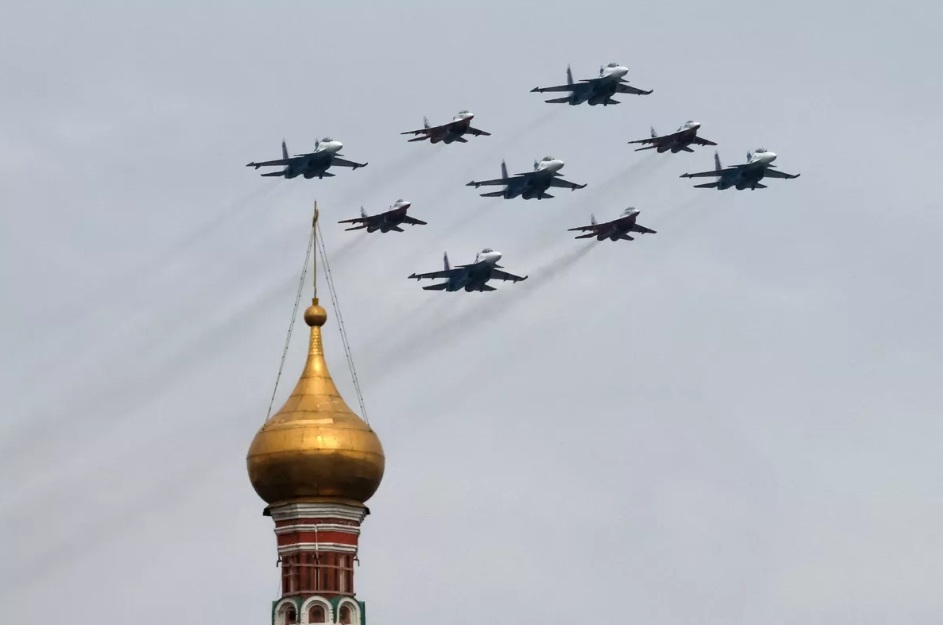NEWS.ro: Regatul Unit denunţă drept ”iresponsabil” apelul Rusiei de evacuare a Kievului şi ambasadelor