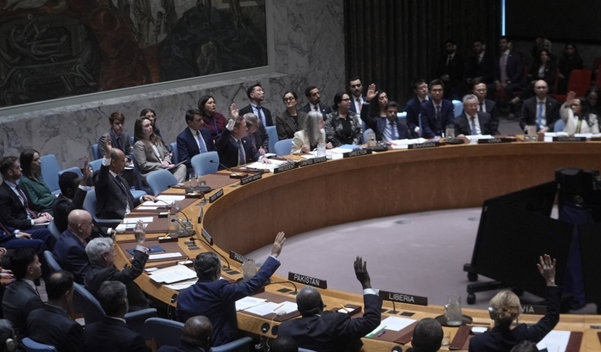 NEWS.ro: Rubio califică rezoluţia privind Strâmtoarea Ormuz drept un test pentru ONU şi îndeamnă la renunţarea la dreptul de veto / Noul text al documentului evită limbajul explicit care autorizează folosirea forţei, dar permite impunerea de sancţiuni