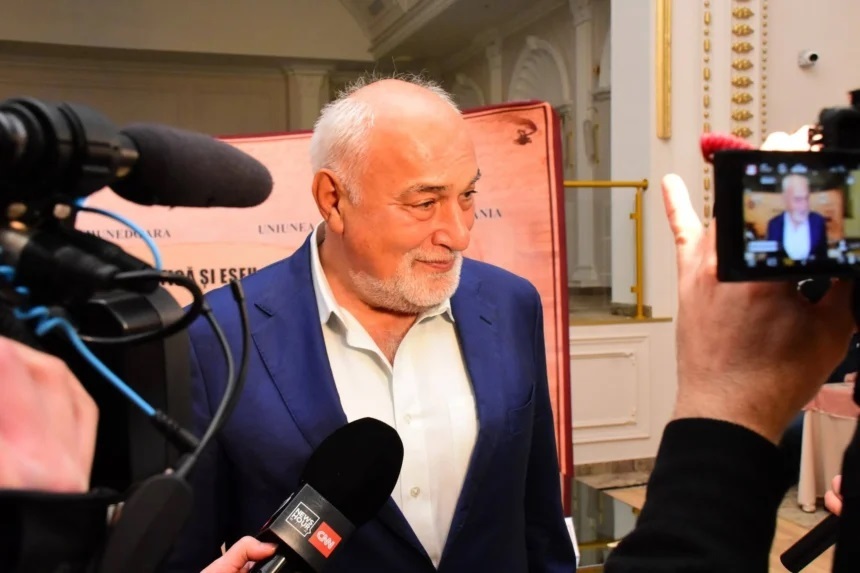 NEWS.ro: Scriitorii din România şi Republica Moldova susţin unirea celor două ţări: 