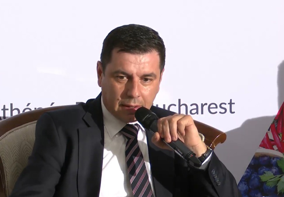 NEWS.ro: Secretar de stat Ministerul Agriculturii: Europa trebuie să se hotărască. Dacă vrea să respectăm reguli comune pe toate produsele agroalimentare care intră în piaţa unică europeană, atunci să respecte aceleaşi norme de producţie