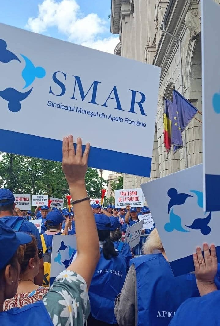 NEWS.ro: Sindicalişti din Apele Române, protest în întreaga ţară – Reclamă lipsa de dialog social şi adoptarea unor măsuri care vizează reducerea personalului, blocarea promovărilor şi menţinerea unor salarii mici / Miting la Bucureşti, în 14 mai