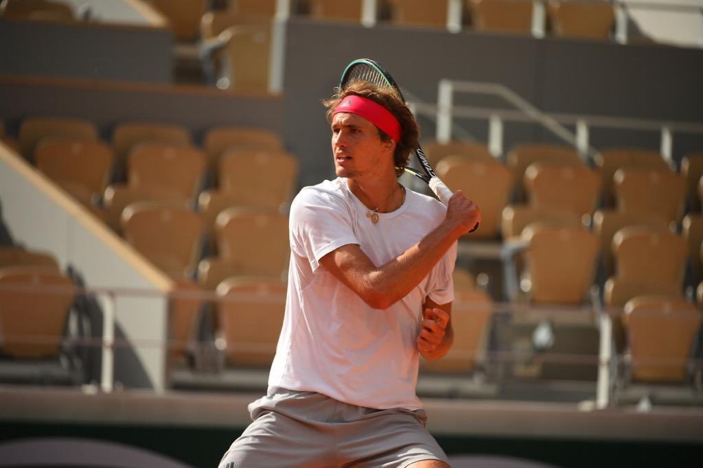 NEWS.ro: Tenis: Zverev l-a eliminat pe Blockx şi va juca împotriva lui Sinner în finala de la Madrid