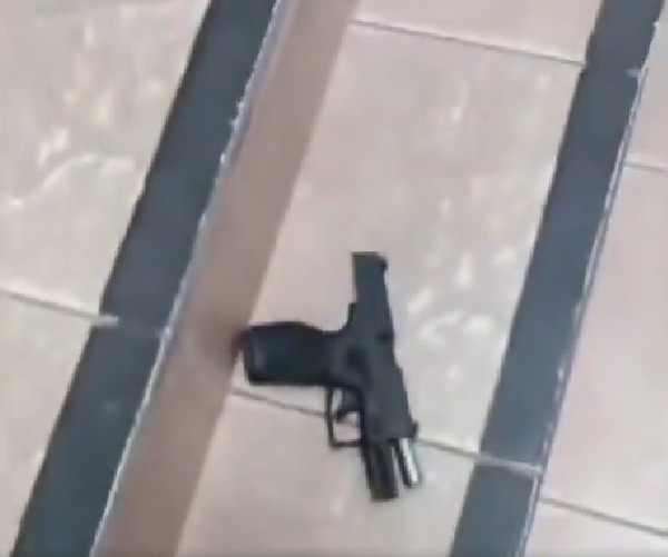 NEWS.ro: Un adolescent de 13 ani a împuşcat două persoane într-o şcoală din Brazilia - VIDEO