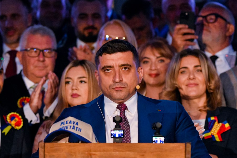 „Nu are nimic? Noi vedem că are ceva. La mine la țară se spune «damblagiu»”: George Simion, atac la Nicușor Dan