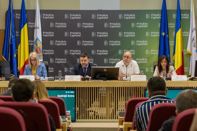 PMB are buget: 8,5 mld. lei, din care 2,7 mld. lei merg în investiţii. O parte din bani se duc spre amenajarea malurilor Dâmboviţei între Unirii şi Izvor, unde va fi construit şi un nou pod spre Centrul Vechi