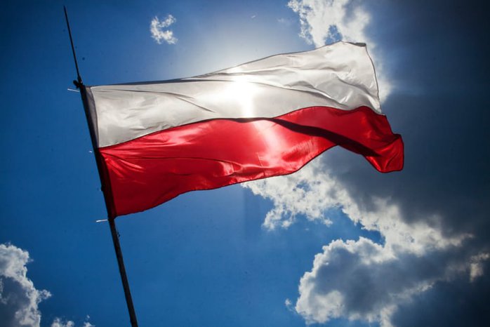 Polonia a semnat un acord cu compania sud-coreeană Hyundai Rotem, care-i permite să producă pe plan local tancuri ultramoderne K2, baza tehnicii militare a noii armate poloneze