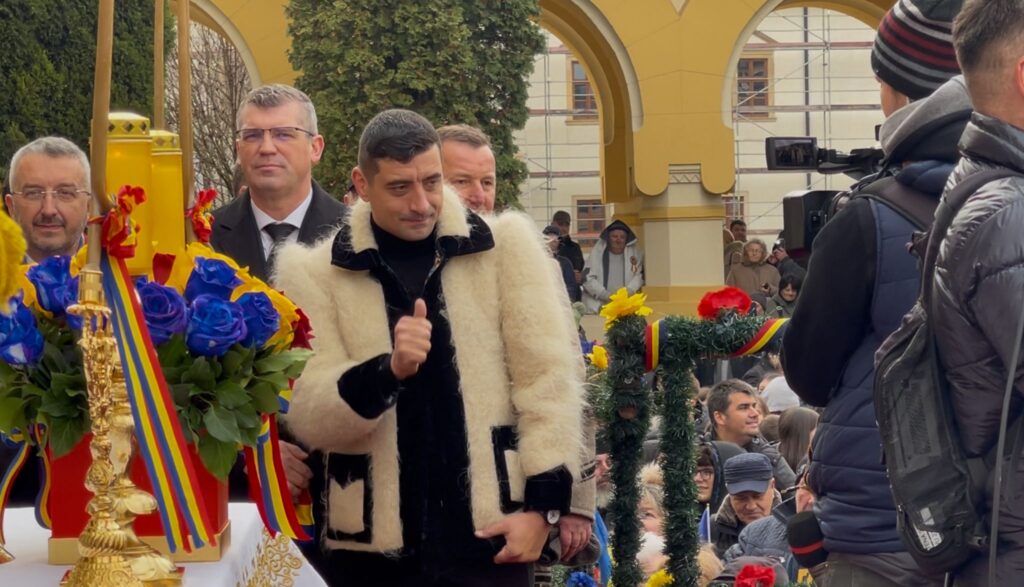 Popularitatea lui George Simion pe platformele sociale a căzut. Liderul AUR restricționează vizualizarea reacțiilor pe Facebook