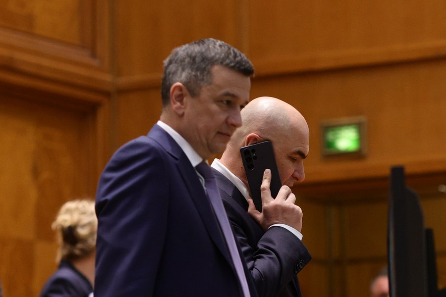 PSD îl somează pe Bolojan să oprească numirile politice „pe ultima sută de metri”: „Își instalează pilele în instituții”