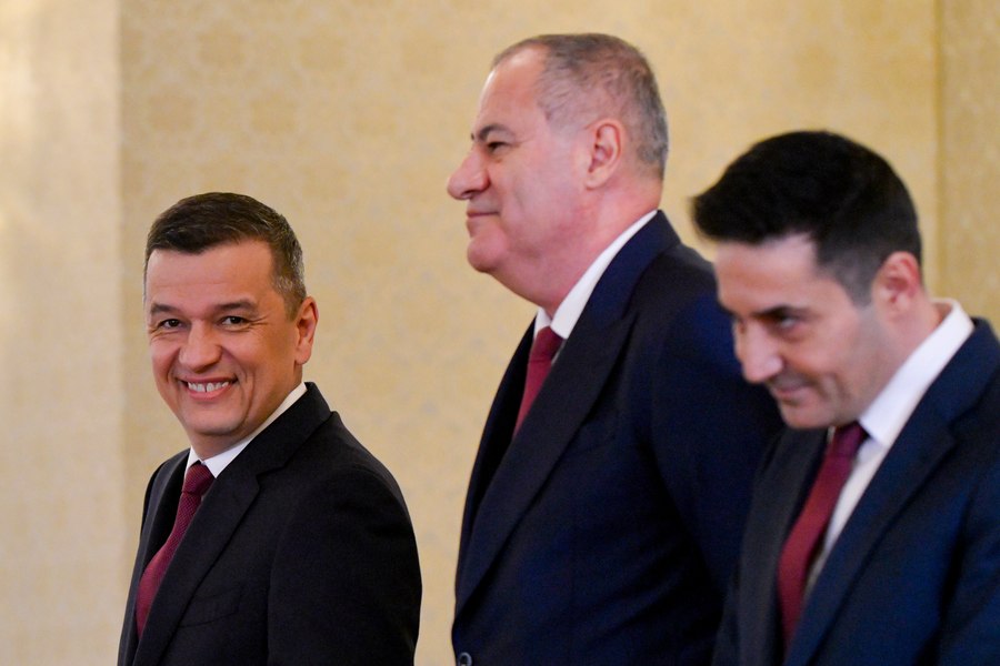 PSD singur la guvernare. Norocosul! Cu o majoritate de 281 parlamentari. Lacom! Dar fără bani de pensii şi salarii!