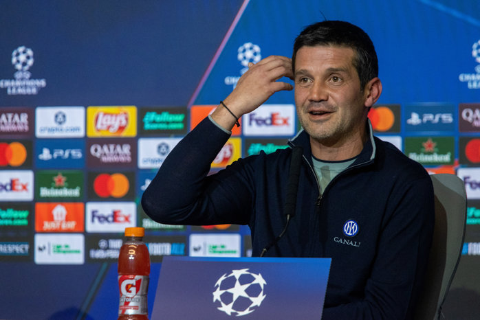 Realizare incredibilă: Cristian Chivu a câştigat cu Inter Milano campionatul de fotbal din Italia, fiind primul antrenor român care reuşeşte să obţină acest trofeu într-un campionat de top 3 din Europa
