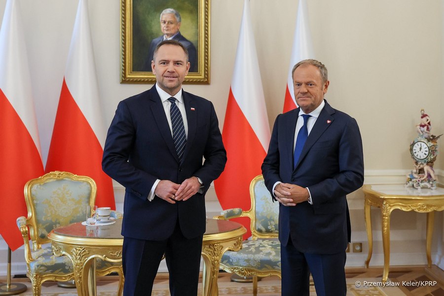 Scandalul cripto din Polonia. Un magnat fugar și acuzații de spionaj în centrul luptei dintre premierul Tusk și președintele Nawrocki