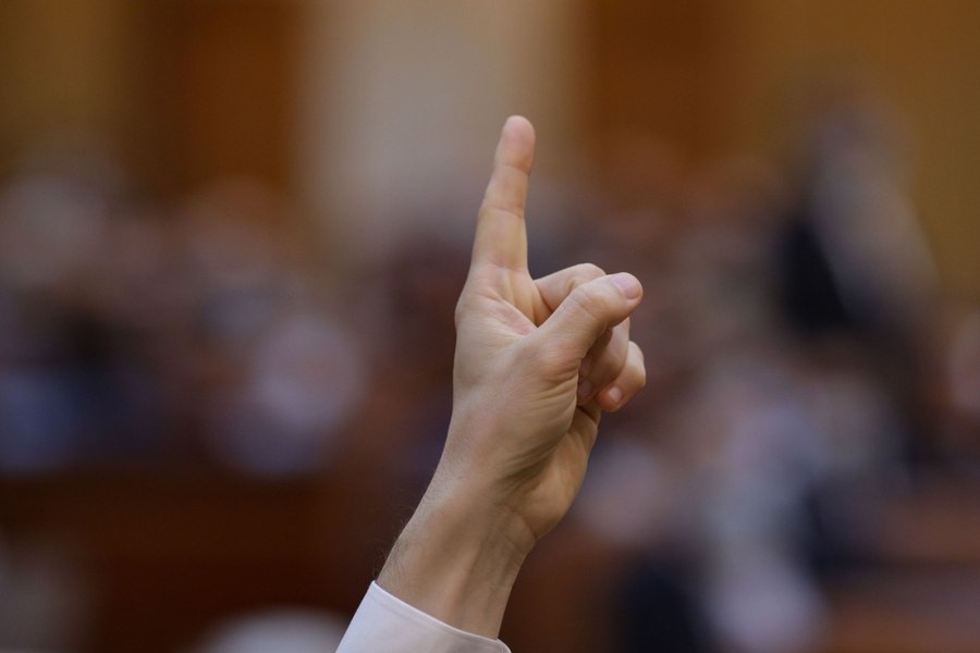 Scenariul negru după moțiunea de cenzură: „Mâine nu există o soluție bună”. Blocajul total care ar putea îngheța România