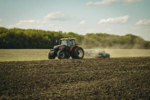 Semnal de alarmă din agricultură: fermele românești intră în zona critică, după aproape patru ani de secetă