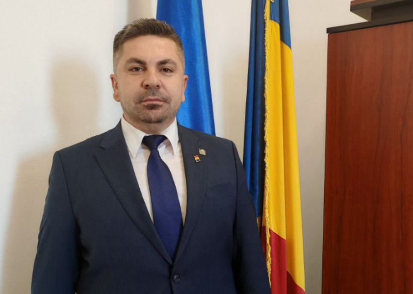 Senatorul care s-a răzgândit după ce a semnat moțiunea: „Am votat dintr-un instinct primar. Am vorbit cu Dumnezeu”