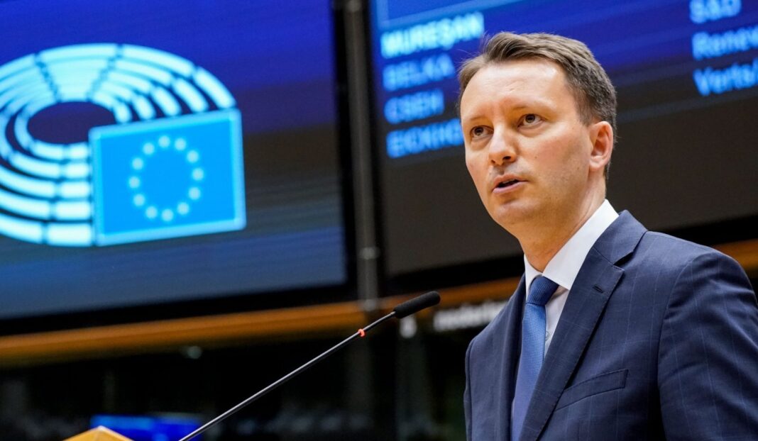 Siegfried Mureșan, atac la adresa PSD pe tema deficitului și comparație cu Grecia: „În 2024, cu Grindeanu în Guvern, România a avut deficit de 9,3% din PIB”