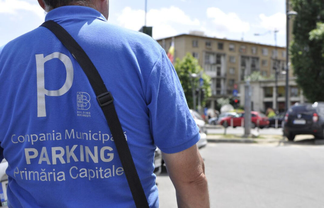 Șoferii de mașini hibride și jurnaliștii pierd de la 1 Mai accesul gratuit la parcările publice din București