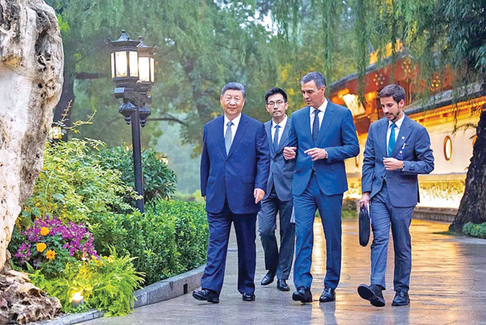 Spania, una dintre economiile mari din zona euro, este noul cel mai bun prieten al Chinei din Europa. Beijingul l-a pierdut pe Orban, dar l-a câştigat pe Sánchez, în contextul conflictului pe care acesta îl are cu administraţia lui Donald Trump