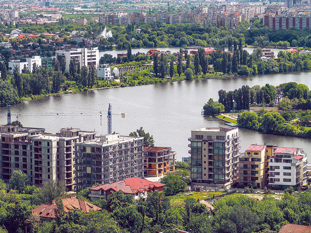 Stabilitate sus, ajustări jos: piaţa imobiliară la două viteze