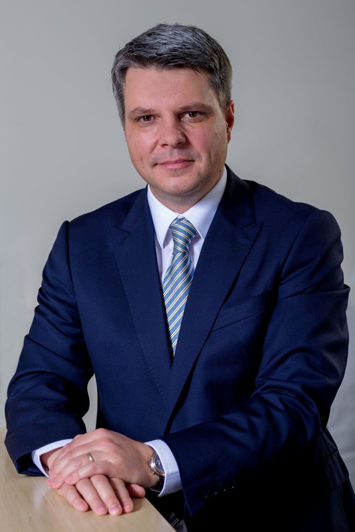 Surpriză. Gigantul american Liberty Global revine în România cu o nouă investiţie, de această dată pe piaţa de cloud, cu brandul CloudXEdge. Compania, condusă de Mihnea Rădulescu, propune un portofoliu integrat de soluţii şi servicii de cloud public, privat şi hibrid