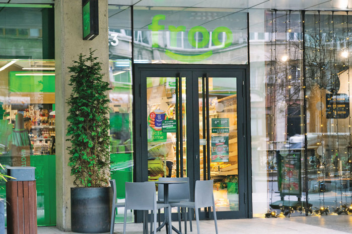 Tomasz Blicharski, Zabka Group, anunţă planurile pentru România ale grupului polonez care a intrat pe piaţa locală cu magazinele Froo: Suntem pe val în România. Nu ne afectează că economia a frânat, suntem retailerul cu cea mai alertă creştere