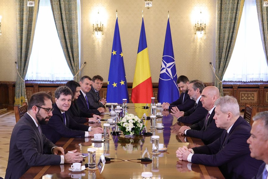Toţi împotriva tuturor