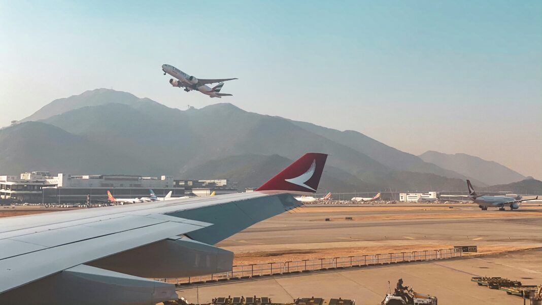 Traficul de pasageri de pe aeroportul din Aeroportul Internațional Dubai a scăzut cu 66% pe fondul războiului din Orientul Mijlociu