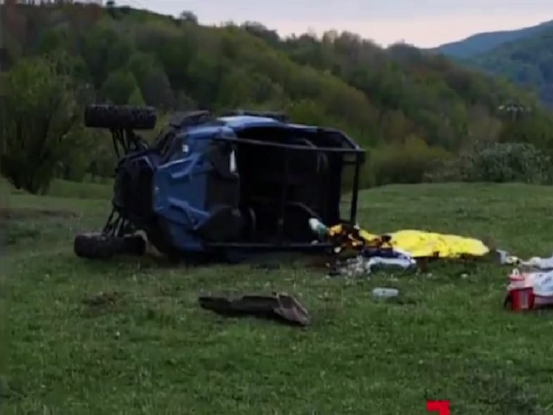 Tragedie în vacanța de 1 Mai: un bărbat a murit după ce s-a răsturnat cu un buggy la Breaza. Copilul de 6 ani se află la spital