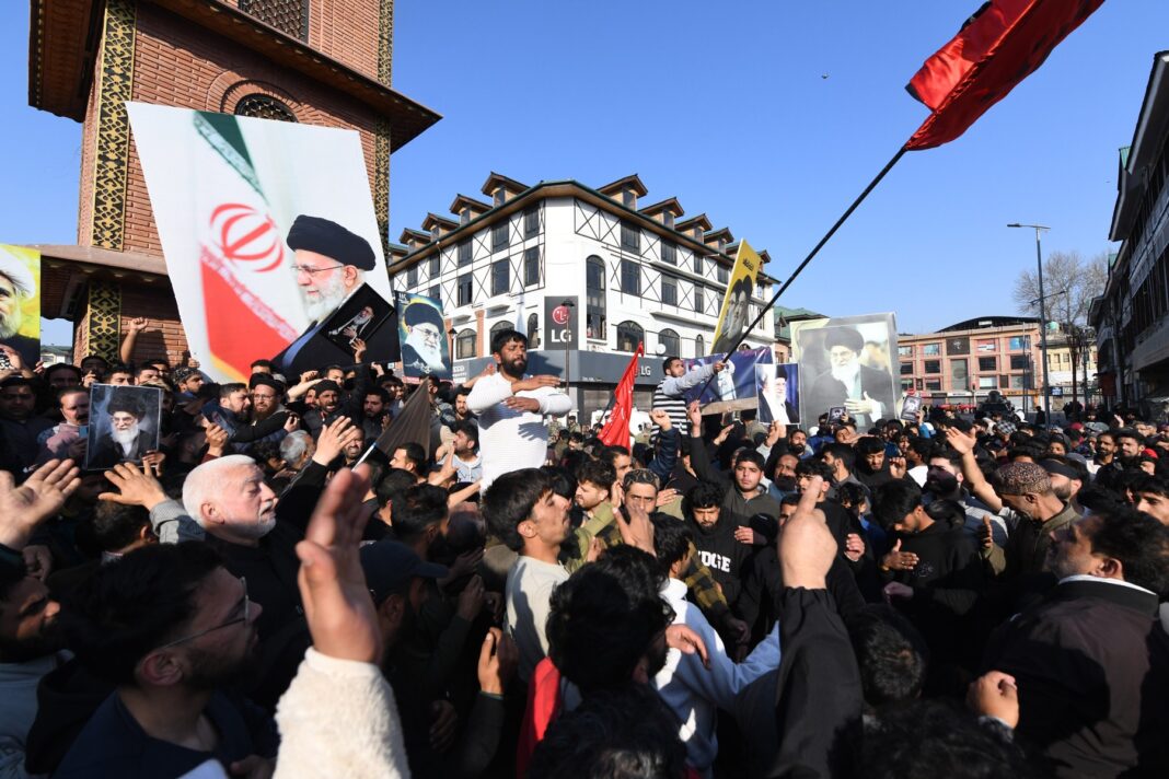 Un bărbat condamnat pentru participarea la o crimă comisă în timpul unor manifestaţii în Iran a fost executat duminică