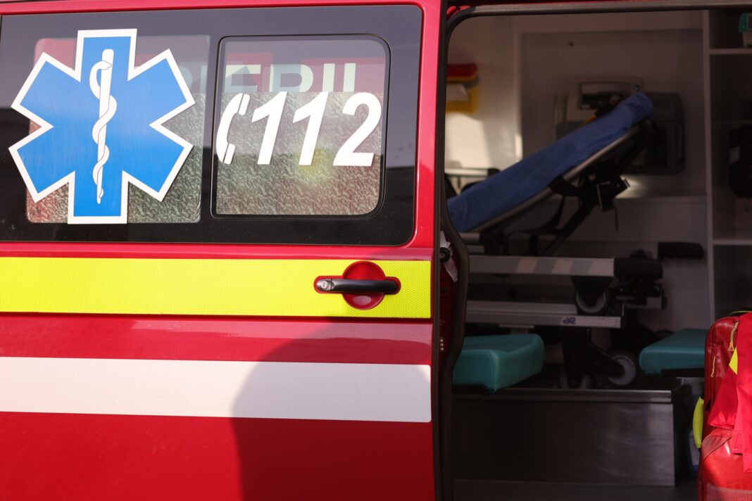 Un copil de 1 an și 4 luni a murit după ce ar fi căzut într-o piscină, aflat la bunici într-un sat din județul Dolj
