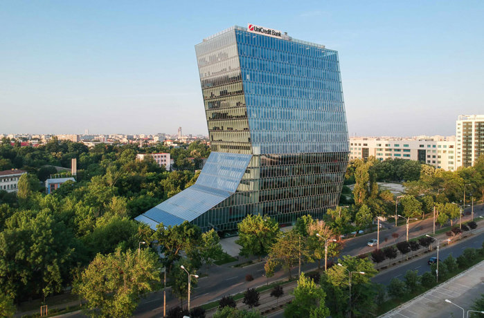 UniCredit Bank România a ajuns în T1/2026 la un portofoliu de credite de 13,3 mld. euro, în creştere anuală cu 7%. Banca a obţinut un profit net de 80 mil. euro la venituri de 230 mil. Euro