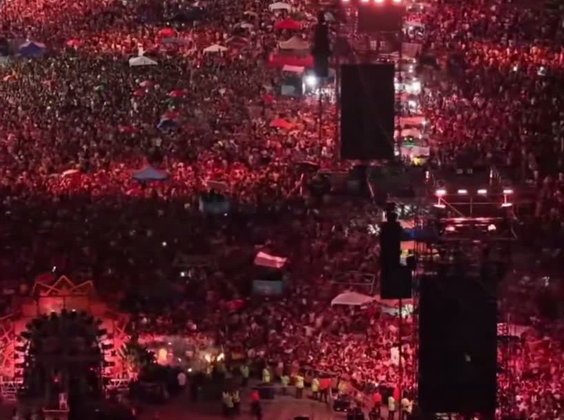VIDEO Imagini impresionante/ Megaconcert gratuit în Brazilia: Două milioane de fani au cântat şi au dansat cu Shakira pe Copacabana