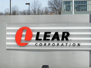 Americanii de la Lear Corporation, jucător din industria componentelor auto, fac concedieri la Iaşi. Aproape 500 de oameni ar rămâne fără loc de muncă
