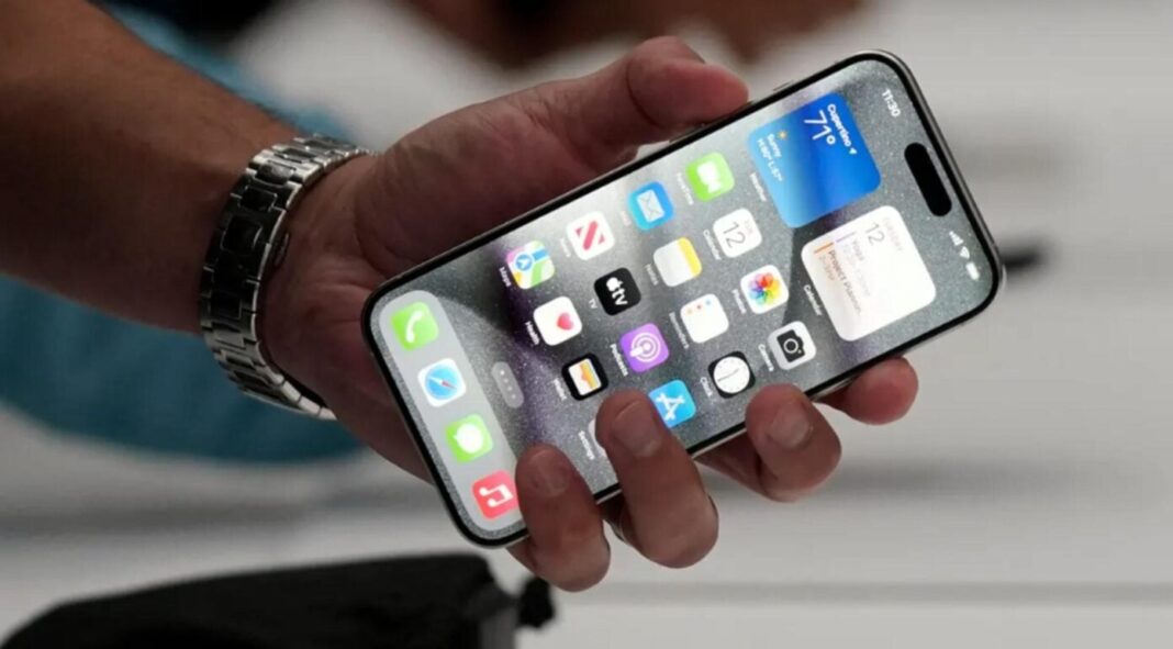 Apple introduce noi funcții și experiențe inteligente în aplicațiile și serviciile sale