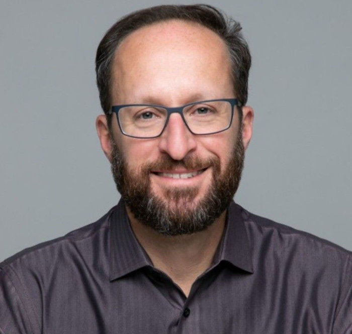 Michael Atalla, noul director global de marketing al UiPath: „Nu mai există loc pentru marketing generic într-un spaţiu atât de saturat precum cel creat de inteligenţa artificială”