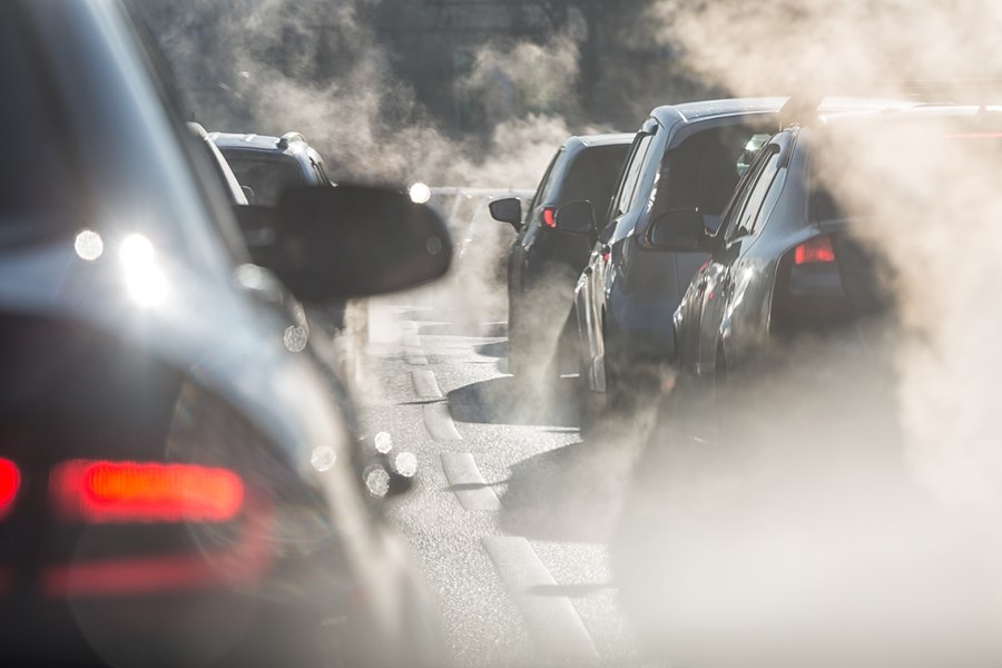 Țara care dă bani proprietarilor de mașini diesel în loc să le interzică. Combustibilul care înlocuiește motorina clasică