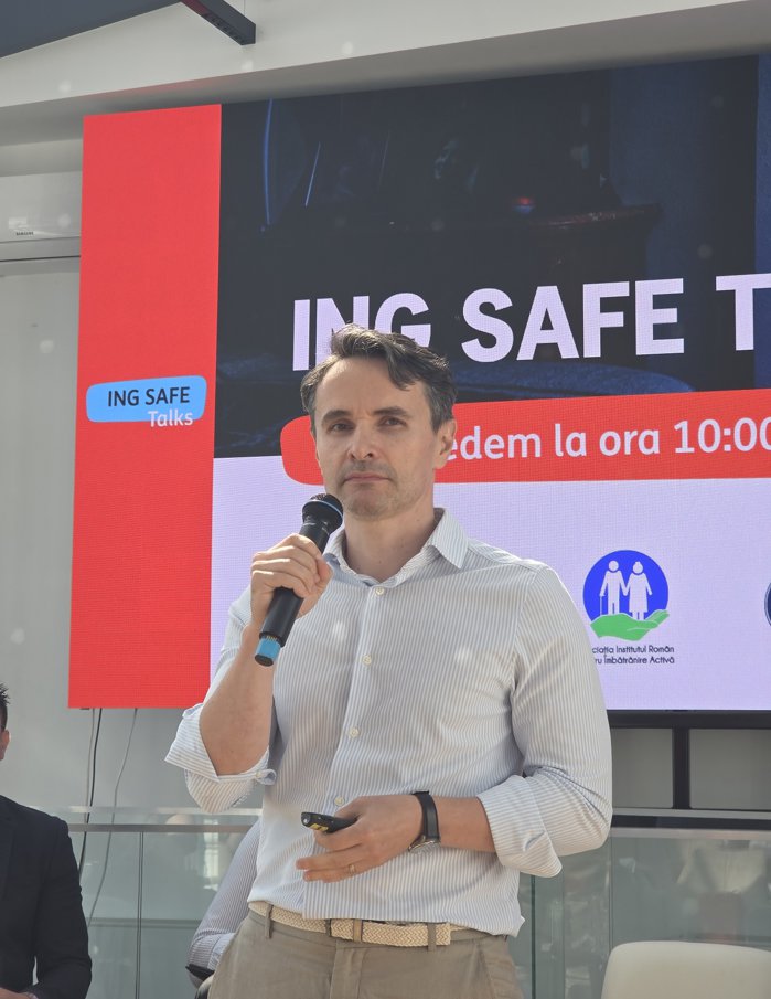 Doar 4% dintre persoanele care au căzut pradă fraudelor online îşi mai primesc vreodată banii înapoi. „Avem situaţii în care există „departamente de call center” care au roluri, obiective, indicatori de performanţă, câte victime reuşeşti să păcăleşti într-o zi”
