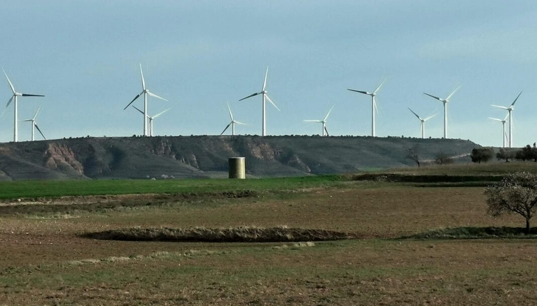 Grecia și Bulgaria, țări fără mari resurse, au devenit exportatoare de energie electrică. România importă masiv