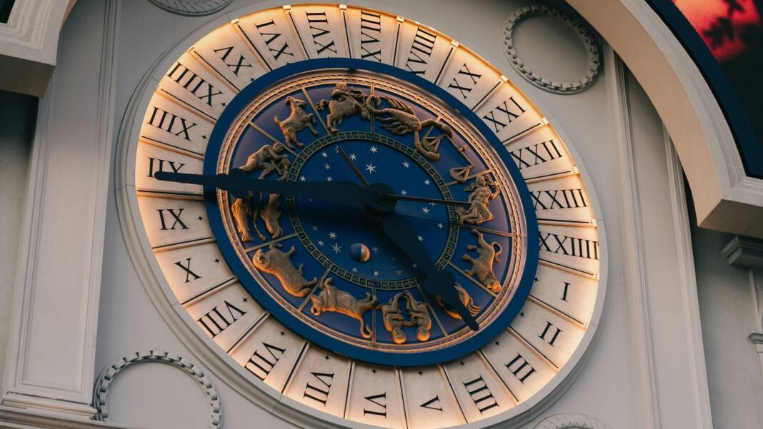 Horoscop august 2026. Două eclipse puternice aduc transformări majore pentru toate zodiile