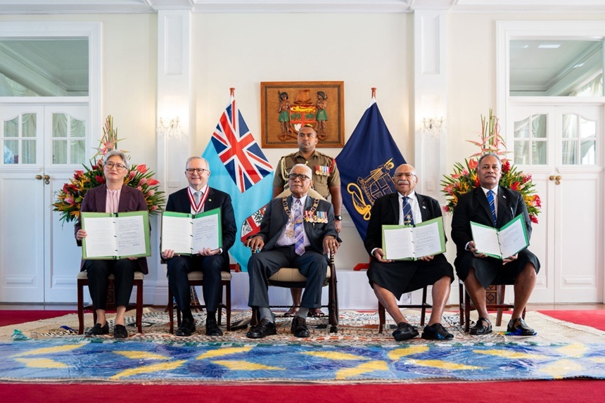 NEWS.ro: Australia semnează un tratat de apărare, ”Oceanul Păcii”, cu Fiji