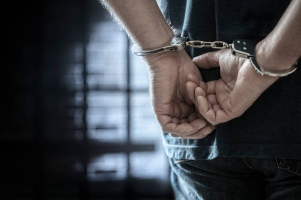 NEWS.ro: Bărbatul acuzat că a violat o femeie sub ameninţarea cuţitului într-o parcare din Bucureşti, arestat preventiv/ El este recidivist, iar în 2024 fusese condamnat la închisoare cu suspendare