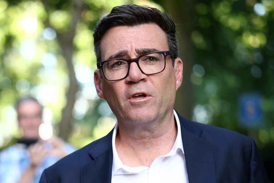 Nicușor Dan îl felicită pe Andy Burnham pentru numirea în funcția de premier al Marii Britanii