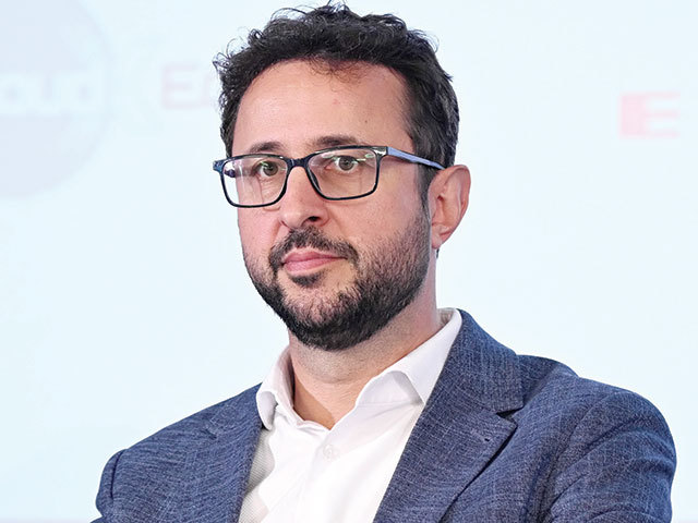 Noi ajutoare de stat, dar pe alt model. Iulian Sorescu, Kinstellar: Vom avea ajutoare de stat în valoare de 2 mld. euro pentru producţie în domeniile în care există deficit comercial, dar şi pentru cercetare