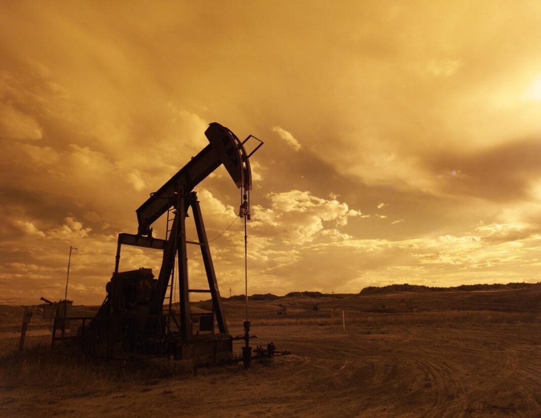 Prețul petrolului scade după ce SUA și Iranul au suspendat atacurile